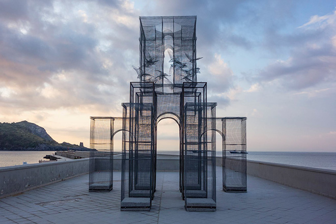 Edoardo Tresoldi - Incipit - Installazione per Meeting del Mare, 2015 presso Marina di Camerota. Photo credit: Fabiano Caputo