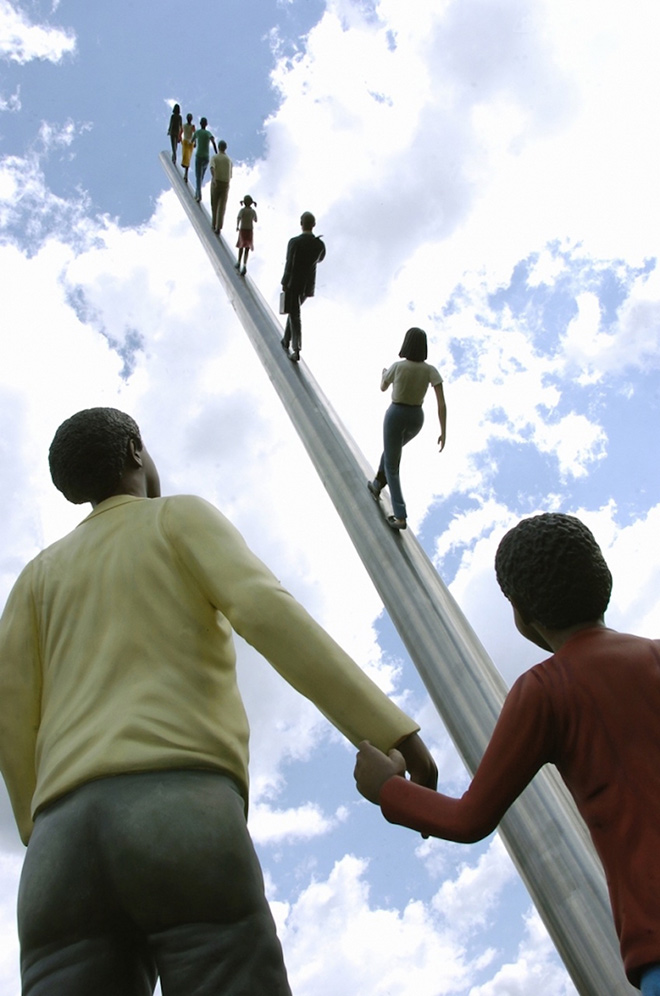 Jonathan Borofsky - Walking to the sky