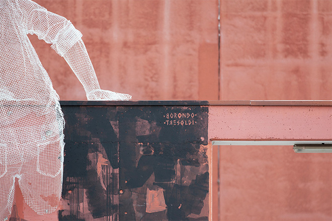 Edoardo Tresoldi, Gonzalo Borondo - Chained