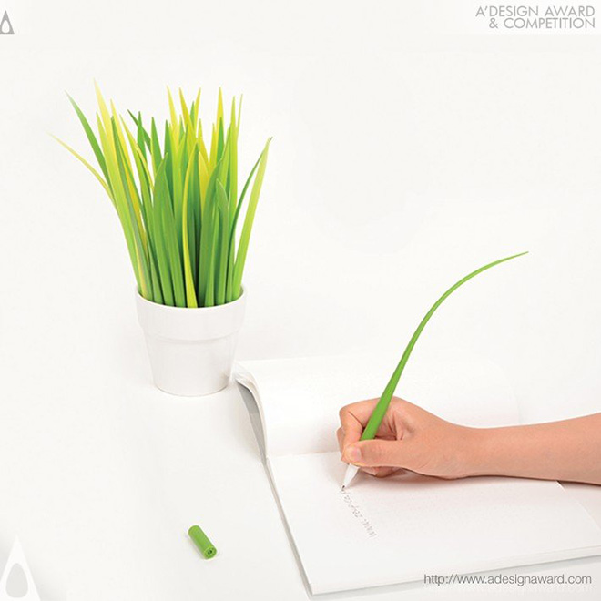 POOLEAF Plastic ball pen - Design by Sil Gi LEE, Chang youn KANG