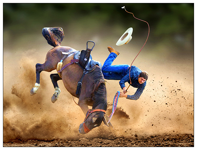 Joseph Tam (Australia) - Flying Horse, Taralga, New South Wales (Australia) - 2011.  1 classificato SPORT,  Siena International Photography Awards.