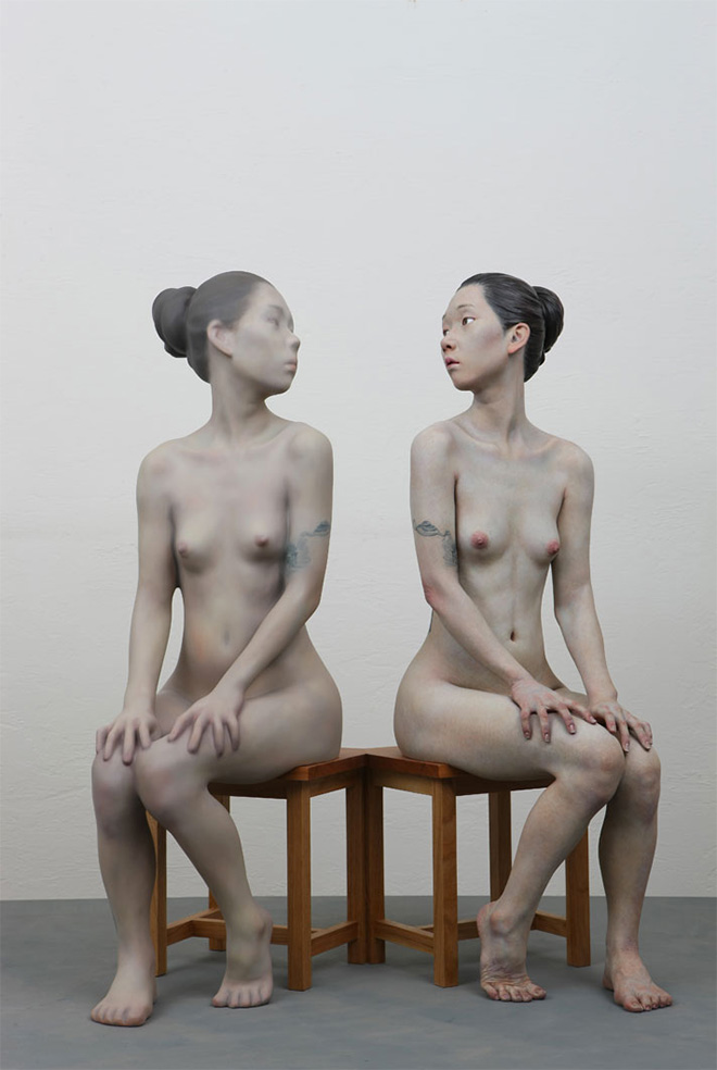 Choi Xooang - Reflection, 2012 - Oil on Resin - 82 × 52 × 87 cm - Courtesy of the artist & Galerie Albert Benamou, Paris