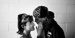 ©Paolo Pellegrin - Ashley and James, giovane coppia di senzatetto. Fresno, California. U.S.A.