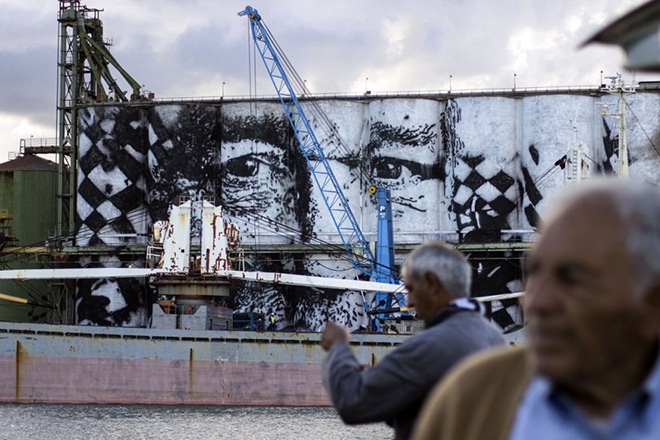 Vhils, Alexandre Farto - Silos porto di Catania