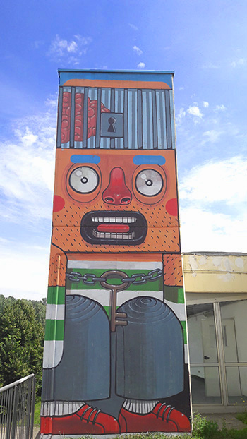 Mr. THOMS - You Got the Key, Street art a Pavia, piscina Folperti