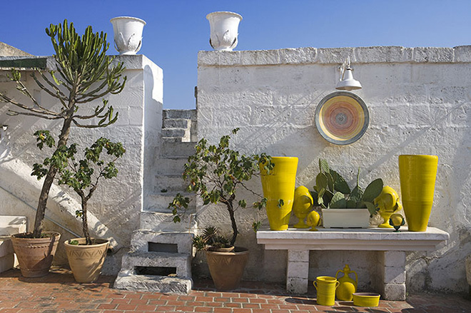 Il fascino contemporaneo delle ceramiche di Grottaglie