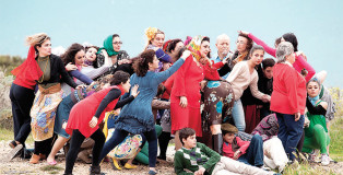 Marinella Senatore - The School Of Narrative Dance, Little chaos #1, 2013, 300 x 160 cm. Courtesy de l'artiste et Mot International, Bruxelles.