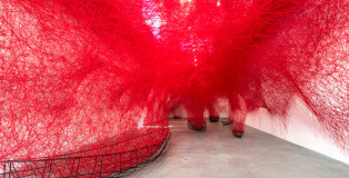 Chiharu Shiota - Uncertain Journey, 2016, Installation view, Courtesy the artist and Blain|Southern, Photo: Christian Glaeser