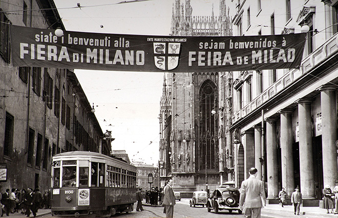 Striscione pubblicitario della Fiera, 1952, Archivio storico Fondazione Fiera