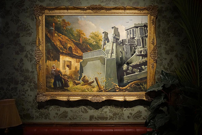 Banksy - The Walled of Hotel, Betlemme