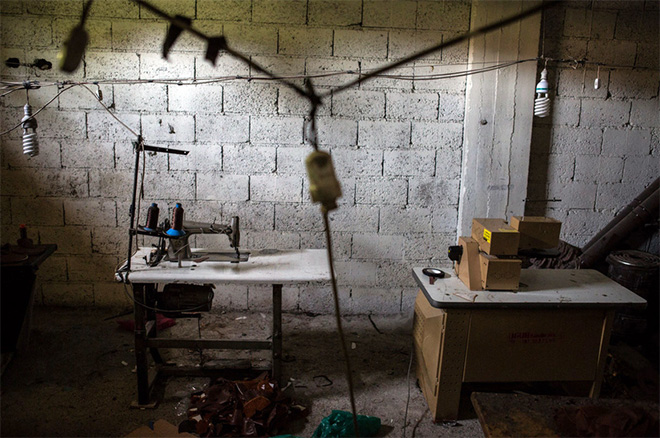 Valerio Muscella - Postazioni di lavoro utilizzate da bambini, Gaziantep, 2016