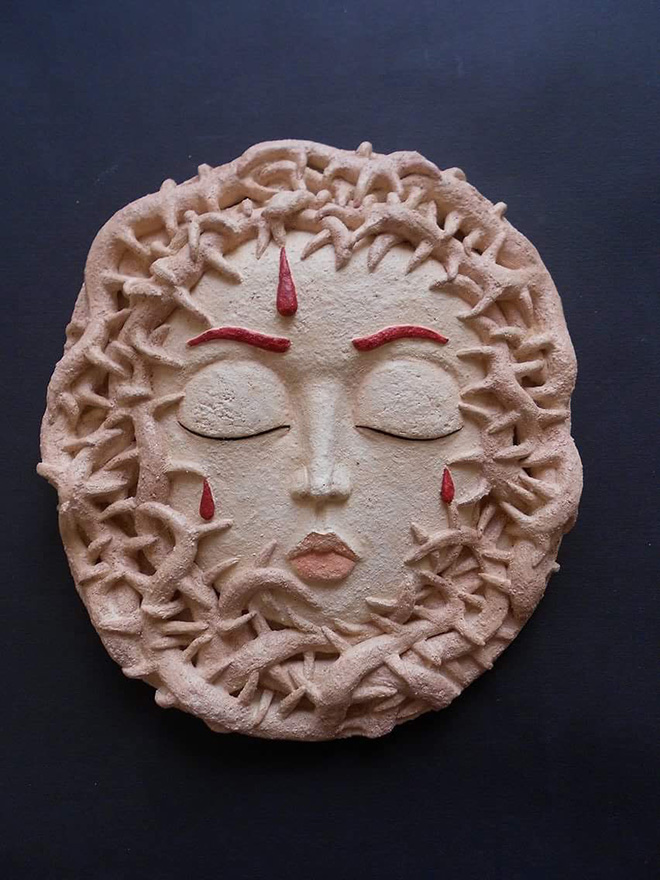 Debora Malis - Fiordirovo, terracotta dipinta, 18x20 cm