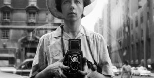 Vivian Maier - Self-portrait, undated. Palazzo Pallavicini, Bologna. © Vivian Maier/Maloof Collection, Courtesy Howard Greenberg Gallery, New York