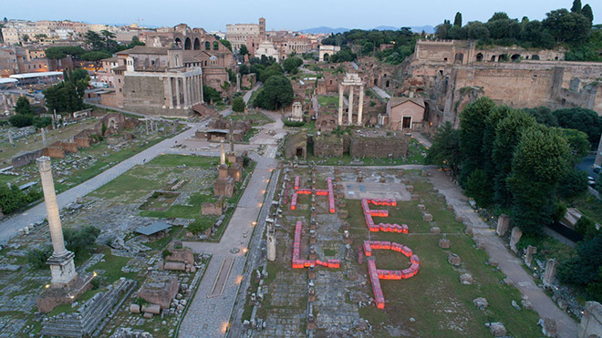 Maria Cristina Finucci - HELP the Ocean, Parco Archeologico del Colosseo, quadriportico di Santa Maria Antiqua, all'interno del Foro Romano (Roma)