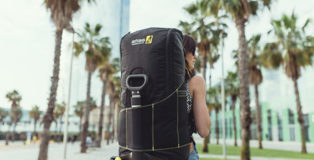 Atlas Sabbatical - Lo zaino ibrido (backpack + trolley). photo credit: Pablo Bustos