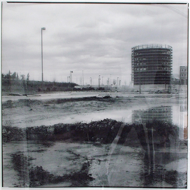 Luca Piovaccari - Ricognizione sul paesaggio, 2008, fotografia su pellicole trasparenti, 38x38 cm