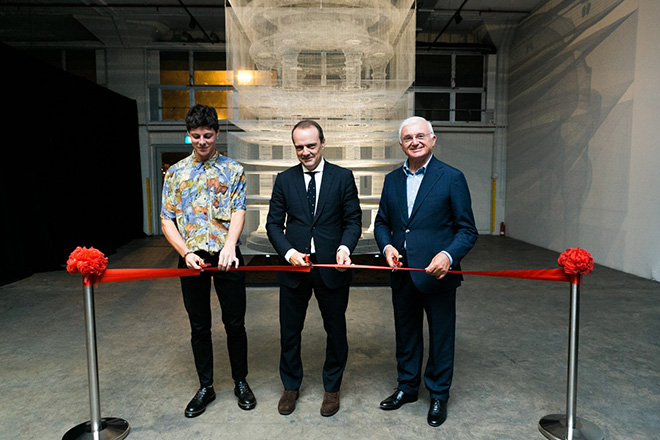 Edoardo Tresoldi, Raffaele Langella, Dino Zoli - Inaugurazione Cube Temple, an ethereal creation of wire mesh in Singapore. photo credit: ©Peter Tan