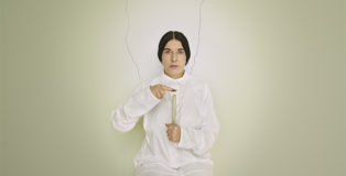 Marina Abramović, Artist Portrait with a Candle (C) dalla serie Places of Power, 2013, Courtesy of Marina Abramović Archives© Marina Abramović by SIAE 2018.