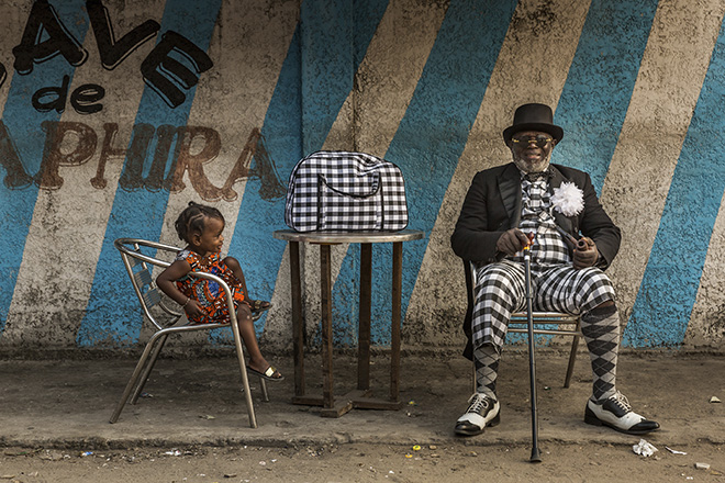 ©Tariq Zaidi - The Sapeurs of Brazzaville, Eyes Wide Open, Siena International Photo Awards 2018