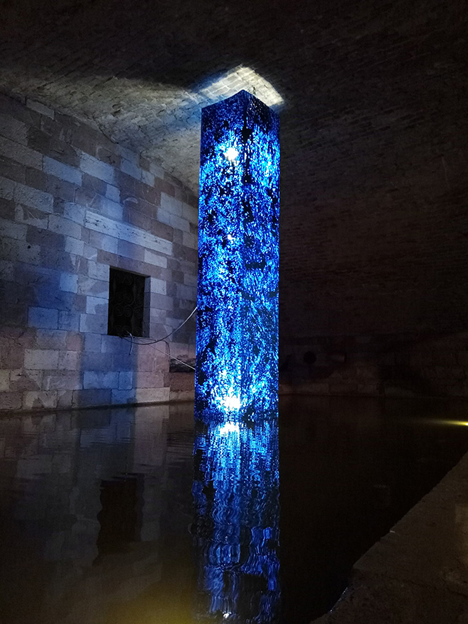 Stefano Frascarelli - CLÌMAX, installazione, Fonte di San Nicolò, Assisi