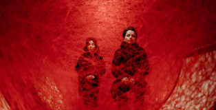 Chiharu Shiota - Lifelines. © Kulturprojecte Berlin. Photo credit: Alexander Rentsch