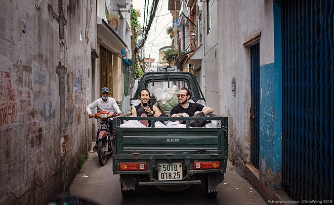 Benjamin Von Wong - The parting of the Plastic sea, #Strawpocalypse, Estella Place, Ho Chi Minh City.