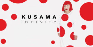 Kusama - Infinity, La vita e l'arte di Yayoi Kusama. Documentario di Heather Lenz, USA, 2018, 78'.