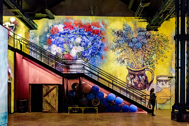 VAN GOGH - Starry night, Atelier des Lumières, Paris. © Culturespaces : E. Spiller