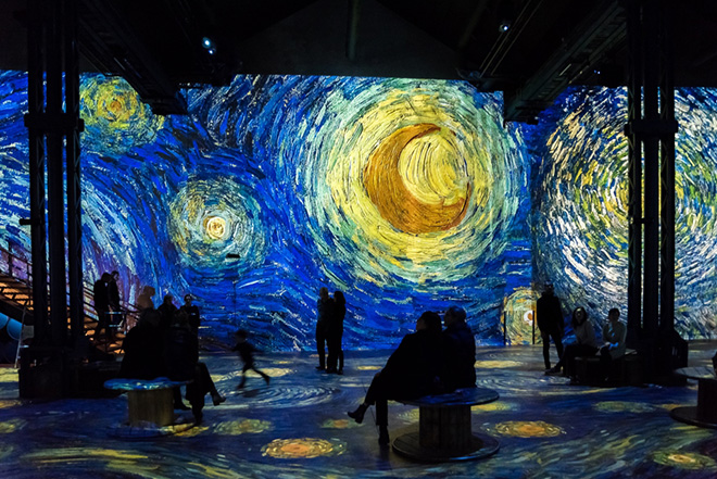 VAN GOGH - Starry night, Atelier des Lumières, Paris. © Culturespaces : E. Spiller