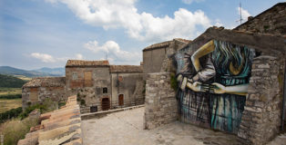 Alice Pasquini - CVTA street fest, Civitacampomarano, 2018. photo credit: Ian Cox