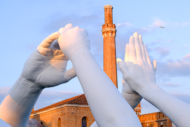 Lorenzo Quinn - Building Bridges, Arsenale, Venezia. photo credit: Halcyon Art International