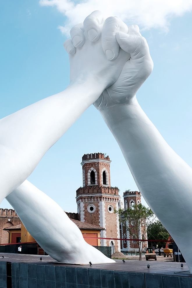 Lorenzo Quinn - Building Bridges, Arsenale, Venezia. photo credit: Halcyon Art International