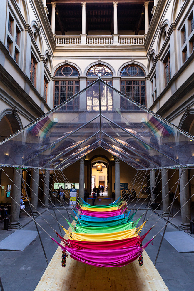 Opavivará! - REDE SOCIAL (Social Network/rete e sociale), Firenze, Cortile Palazzo Strozzi, 2019. photo credit: Alessandro Moggi.