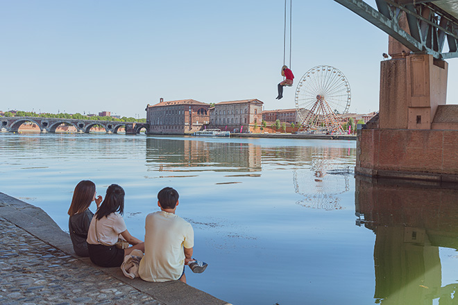 Mark Jenkins - Tolosa: installazioni al ROSE BÉTON. Photo credit: Benjamin Roudet