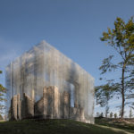 Edoardo Tresoldi – Simbiosi (parco Arte Sella in Trentino)