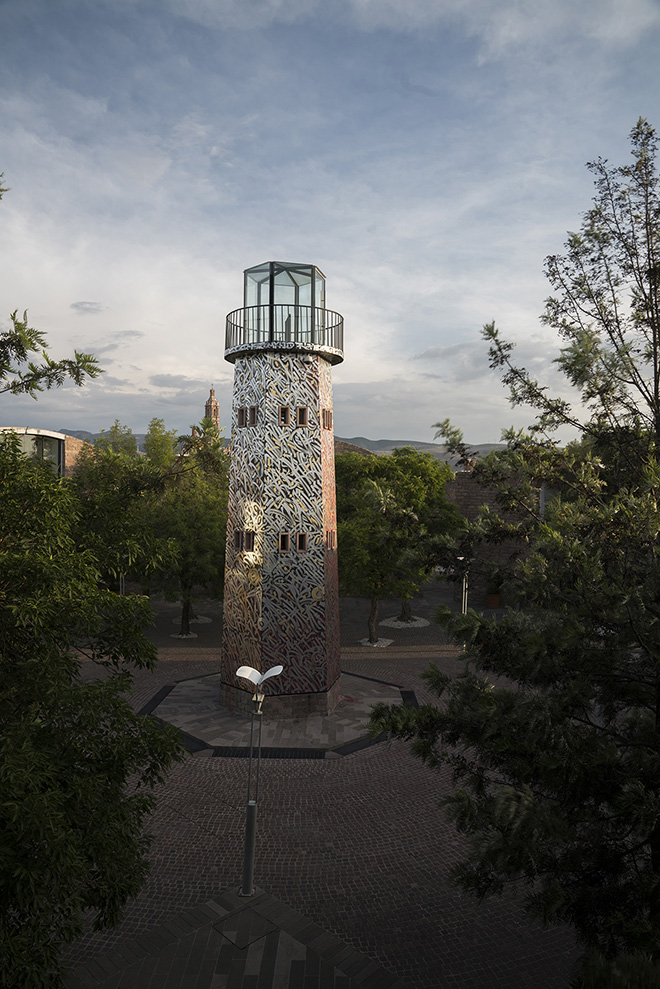 Said Dokins @saidokins, The witness. Stories of a word, 2019. Mural on watchtower of Center of the Arts of San Luis Potosí. Mexico.  Photo courtesy by Leonardo Luna.