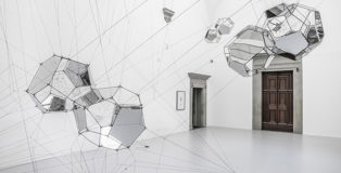 Tomás Saraceno. Aria - Installation view, Palazzo Strozzi, Firenze. Photography ®Ela Bialkowska, OKNO Studio