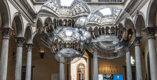 Tomás Saraceno. Aria - Installation view, Palazzo Strozzi, Firenze. Photography ®Ela Bialkowska, OKNO Studio