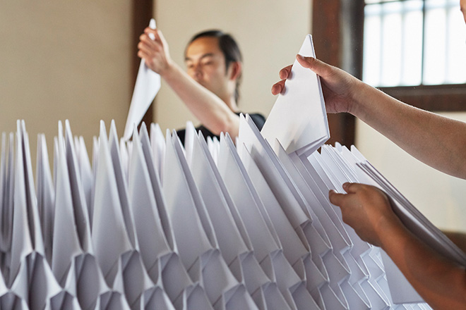 Shi-An - Mobile Tea House. Organizer: Nada Art Gallery. Collaboration: Akinori Inuzuka Design. Photo: Takuya Watanabe. Design Team: Kazuya Katagiri, Ayaka Fuji