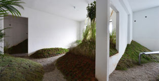 DEVOLUTION PARK - Il Parco urbano in un’abitazione, Xiamen (Cina). Autore: Wang Qi, photo credit: Xu Xiaodong.