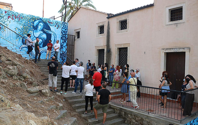 Blu di Peppe - La Primavera di Proserpina (Badia Lost&Found), Lentini. Photo credit: Nuccio Costa