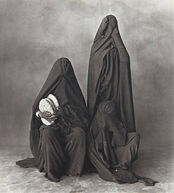 Irving Penn - DON'T MAKE SNAP JUDGMENTS: a new women's position