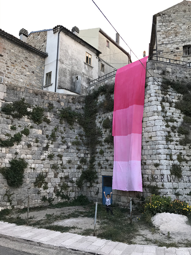 Alberonero - Cvtà Street Fest 2020, Civitacampomarano. Photo credit: Giorgio Coen Cagli. People discuss and find together the right place to set up the new idea of Italian artist Alberonero for Cvtà Street Fest 2020.
