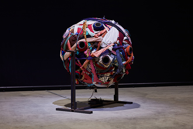 Chen Zhen - The Voice of Migrators, 1995 Installation view, Pirelli HangarBicocca, Milan, 2020. PINAULT COLLECTION. © ADAGP, Paris. Courtesy Pirelli HangarBicocca, Milan Photo: Agostino Osio