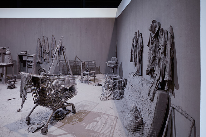 Chen Zhen - Purification Room, 2000 (detail) Installation view, Pirelli HangarBicocca, Milan, 2020. © ADAGP, Paris. Courtesy Pirelli HangarBicocca, Milan, and GALLERIA CONTINUA. Photo: Agostino Osio.