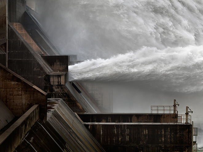 Xiaolangdi Dam in Jiyuan, Henan Province, China. Photo by Edward Burtynsky.