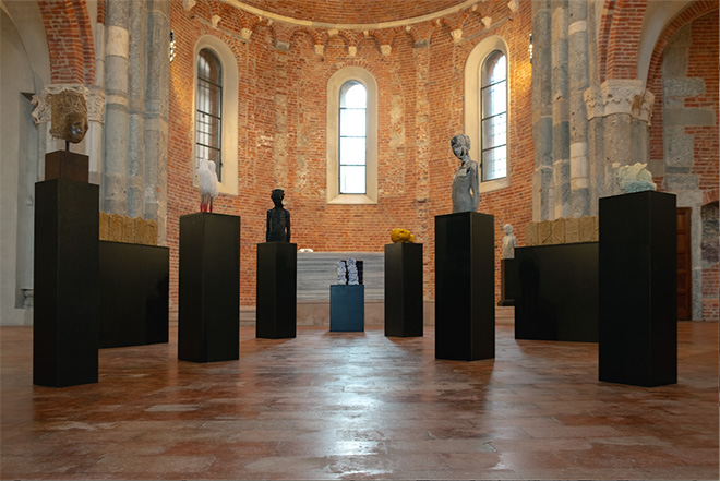 KAIROS - Opere di Roberta Busato, Ilaria Cuccagna, Paolo Migliazza e Andreas Senoner, installation view, Basilica di San Celso, Milano