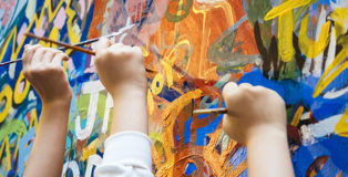 Siti interattivi per bambini con divertenti giochi d’arte