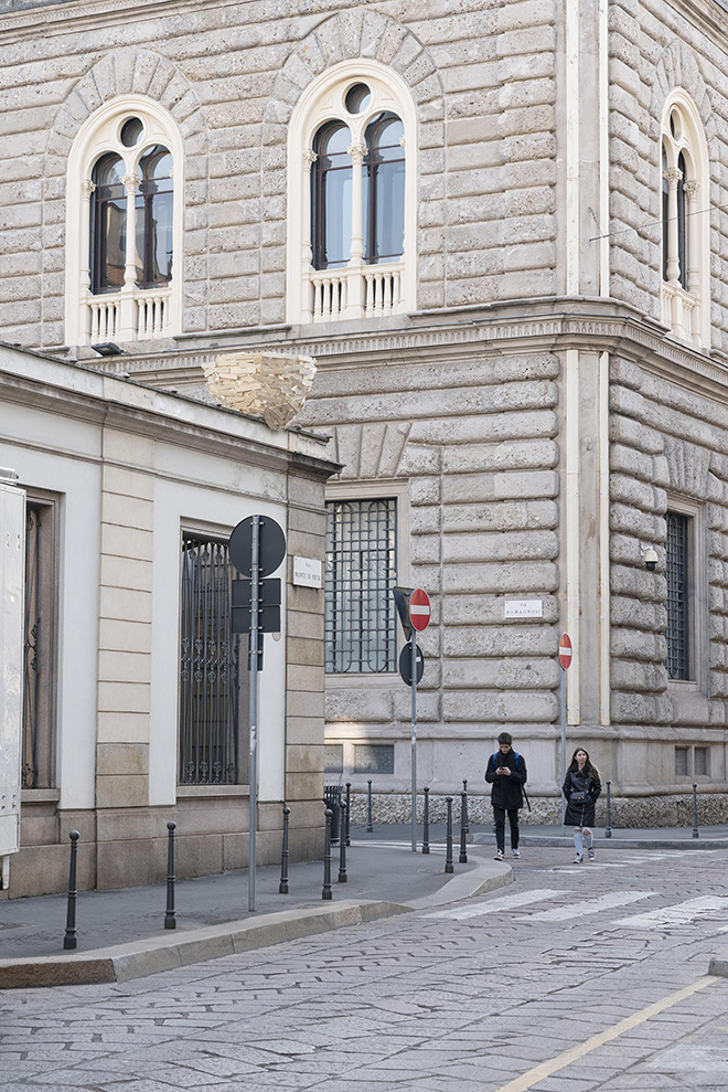 Tadashi Kawamata, Nest in Milan n.3, 2022, Centro Congressi Fondazione Cariplo. Ph. Paolo Riolzi Studio. Courtesy BUILDING