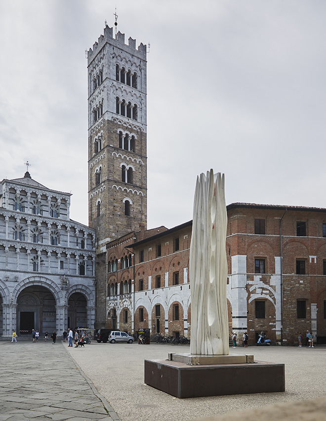 Pablo Atchugarry - Il risveglio della Natura, Mura di Lucca, San Martino